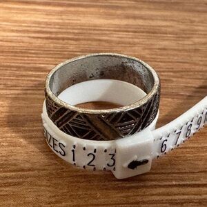 Chevron silver toner midi ring​​​​